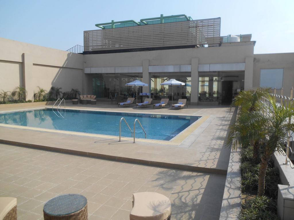 Country Inn & Suites By Radisson, Meerut Exterior foto